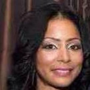 Meet your Posher, Myia